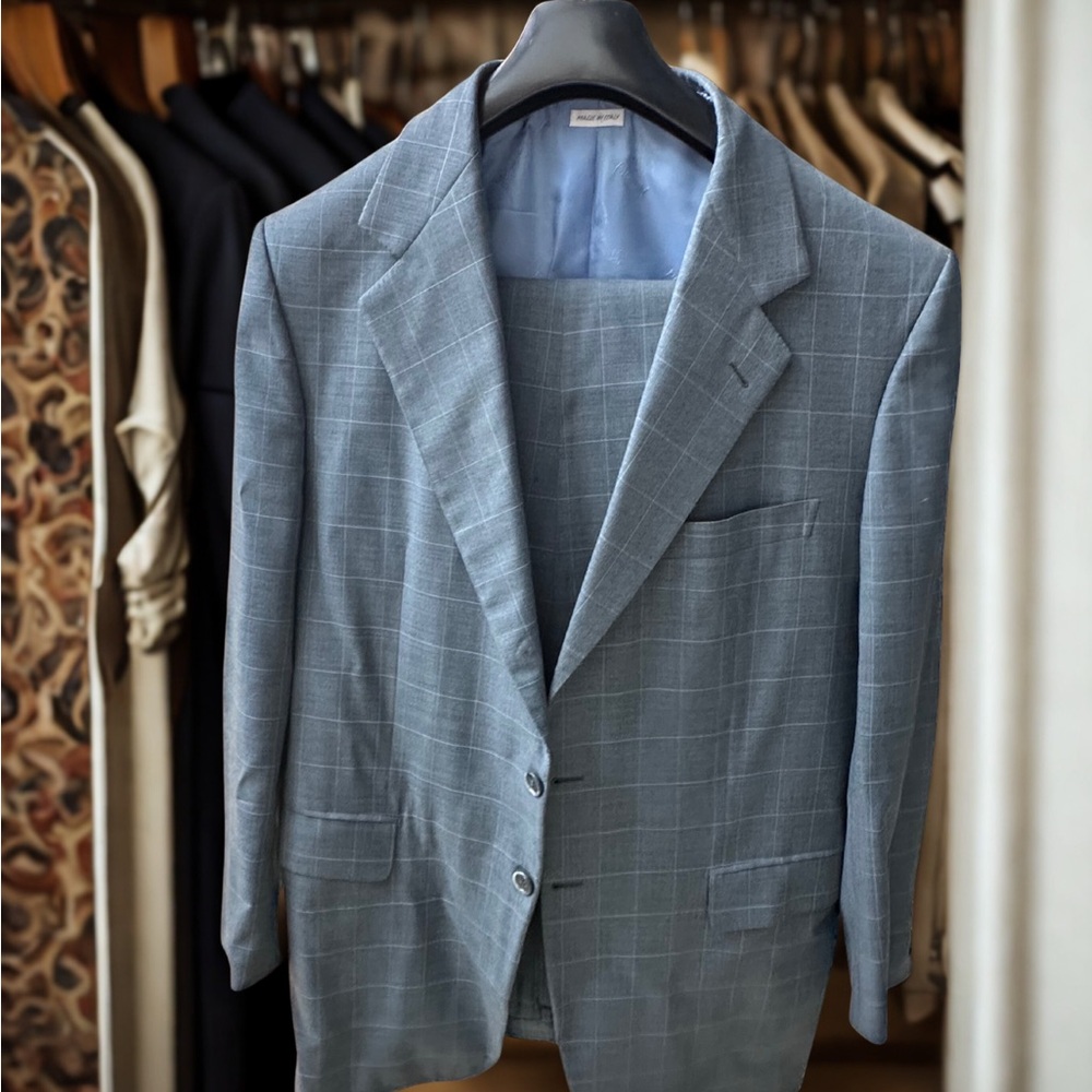 Brioni Light Gray Checkered Suit